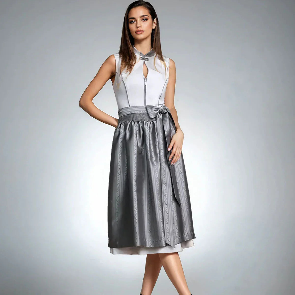 Modernes silbernes Dirndl Damen Trachtenmode