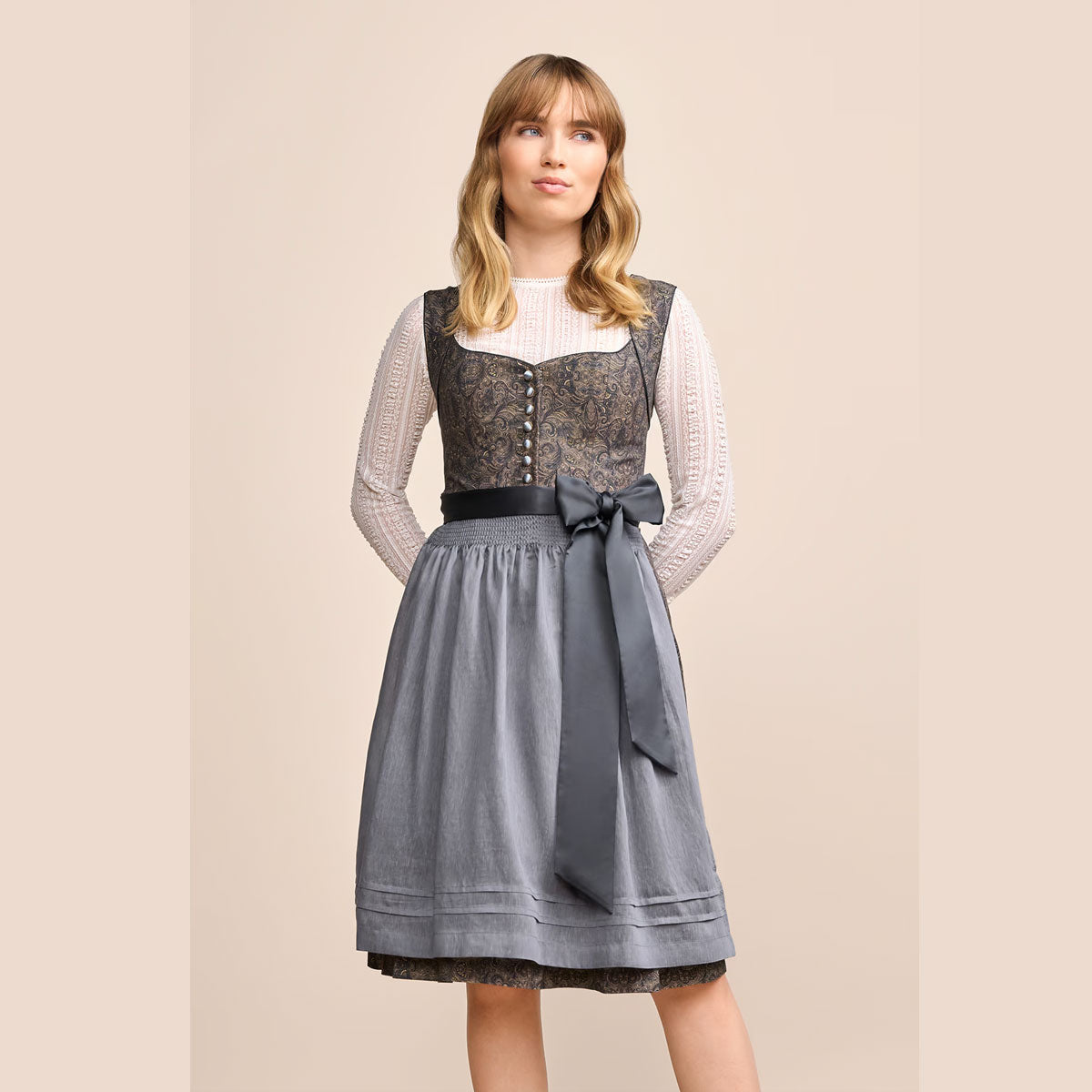 Krüger Dirndl Kristi Blau Herzausschnitt 60cm - Datschi Trachten