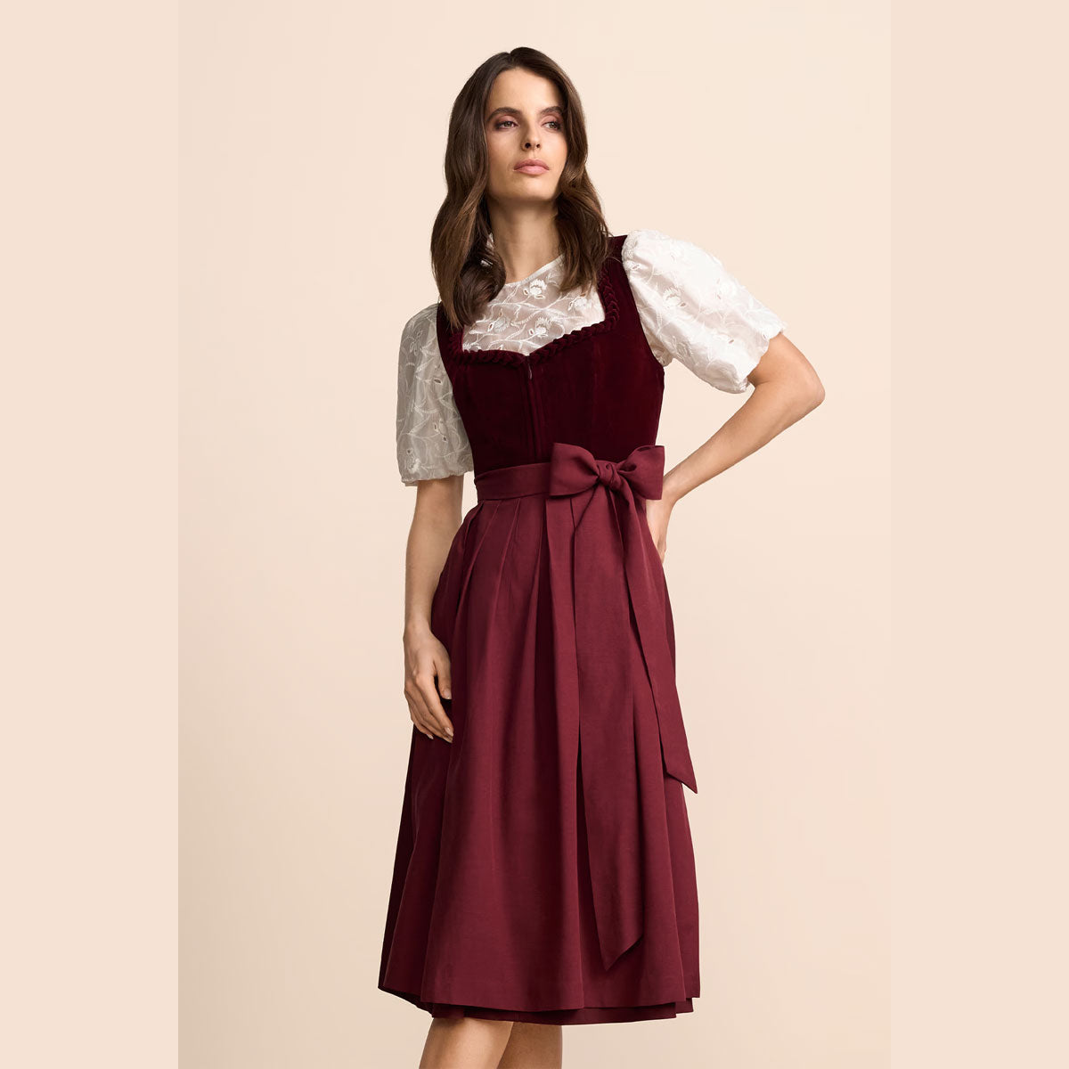 Krüger Dirndl Naomie Bordeaux Samt 70cm