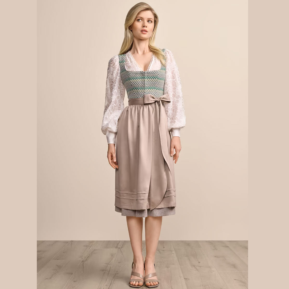 KrĂŒger Dirndl Neah GrĂŒn mit ReiĂverschluss 70cm - Datschi Trachten
