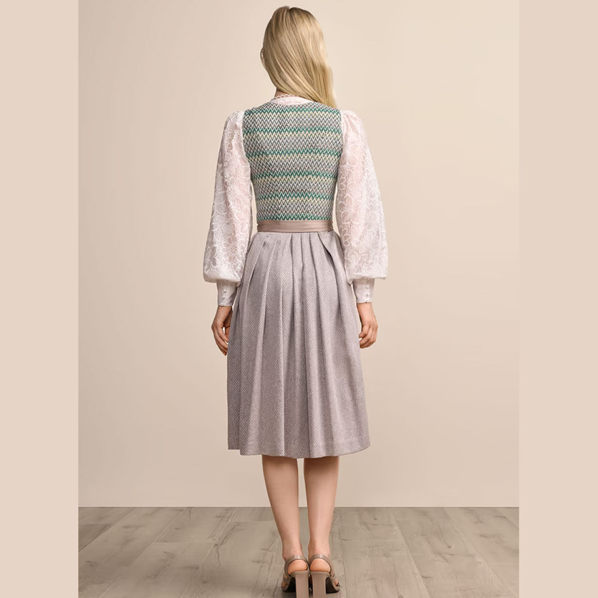 Krüger Dirndl Neah Grün mit Reißverschluss 70cm - Datschi Trachten