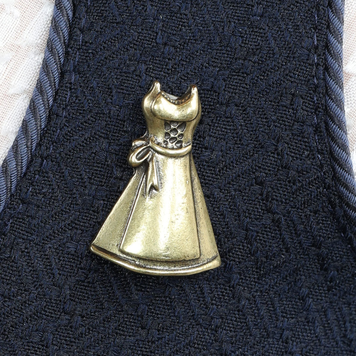 MarJo Anstecker Dirndl Altgold