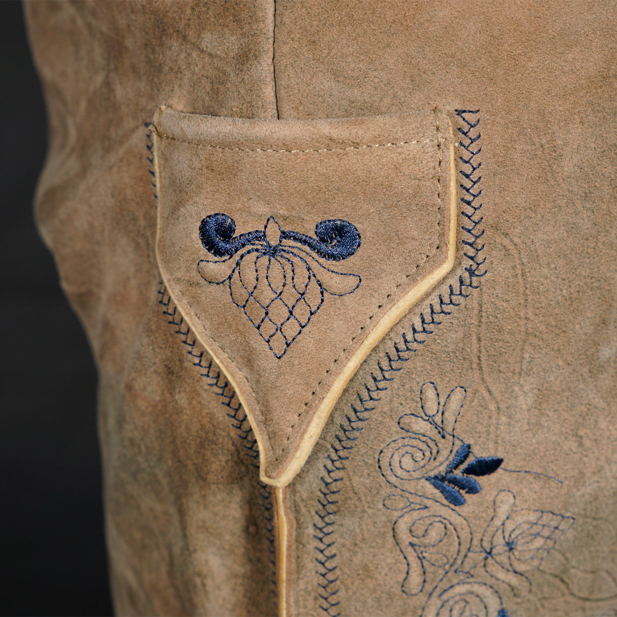 Datschi Trachten Lederhose Max mit blauer Stickerei