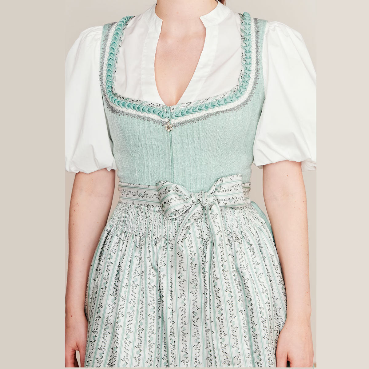 Krüger Dirndl Adribel Mintgrün Froschgoscherl 70cm - Datschi Trachten