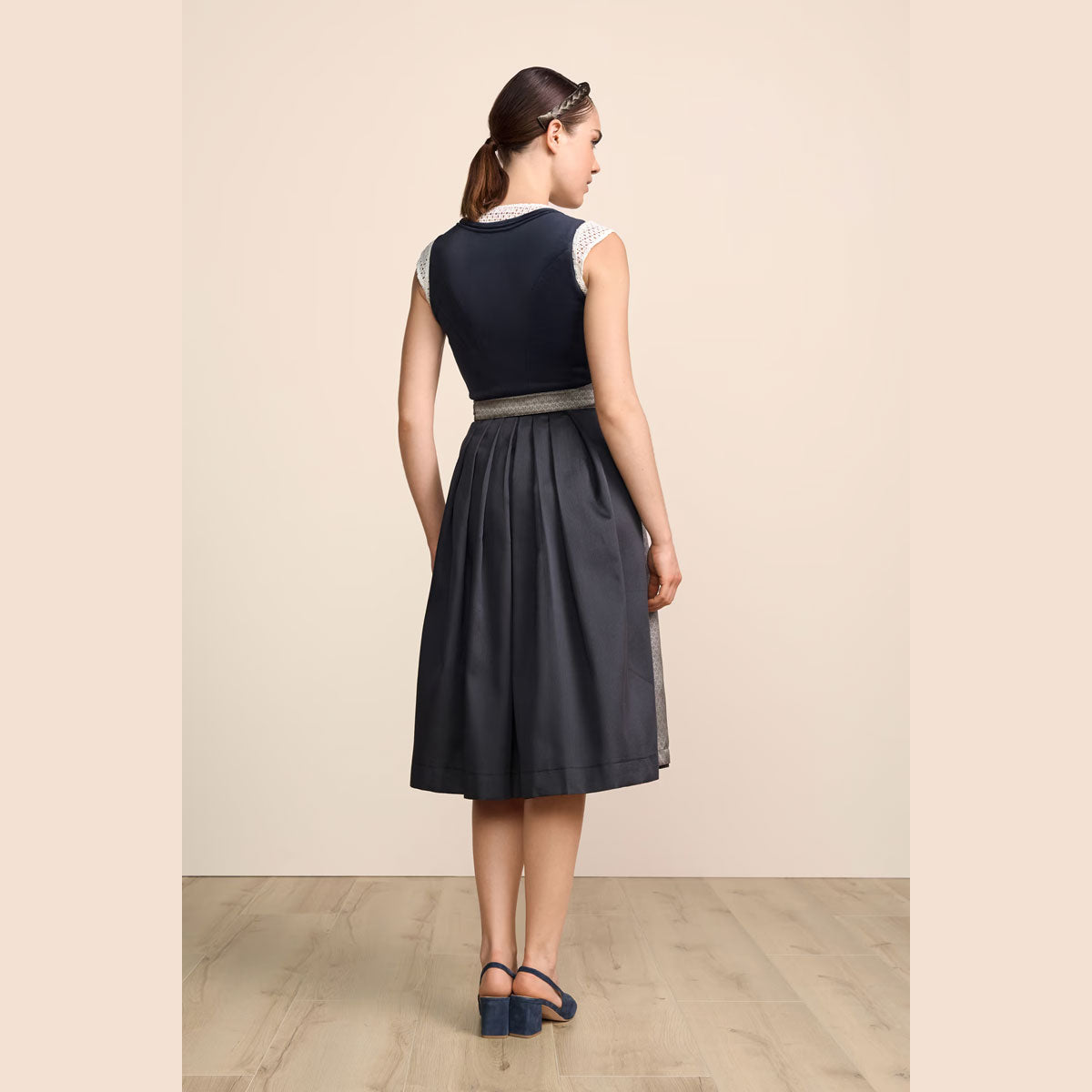 Krüger Dirndl Lioraen Marine Stehbiesen 70cm - Datschi Trachten