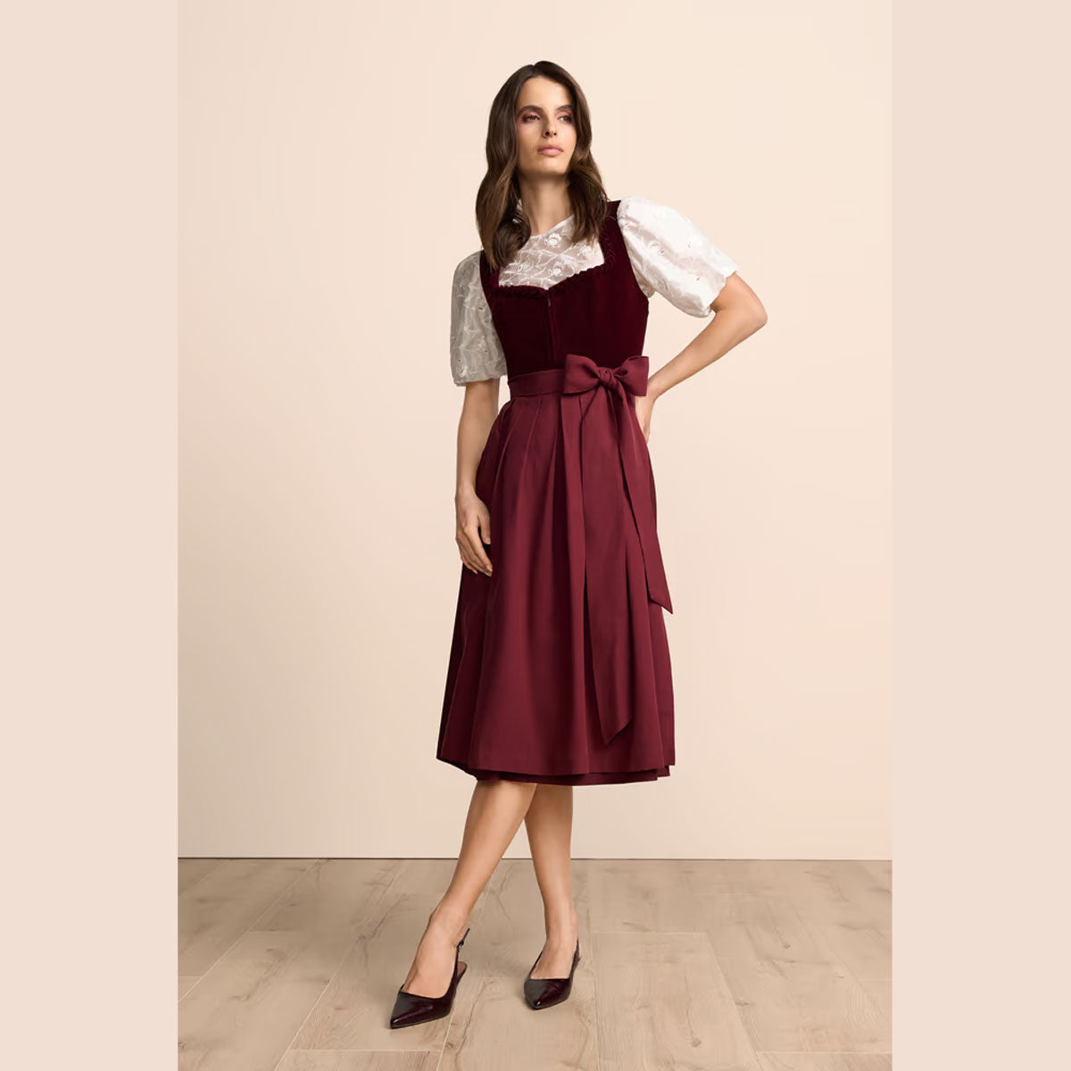 Krüger Dirndl Naomie Bordeaux Samt 70cm