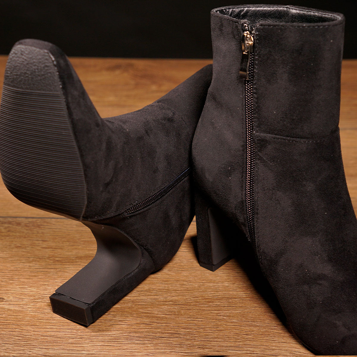 MeiSchua! Trachtenstiefelette Line Schwarz