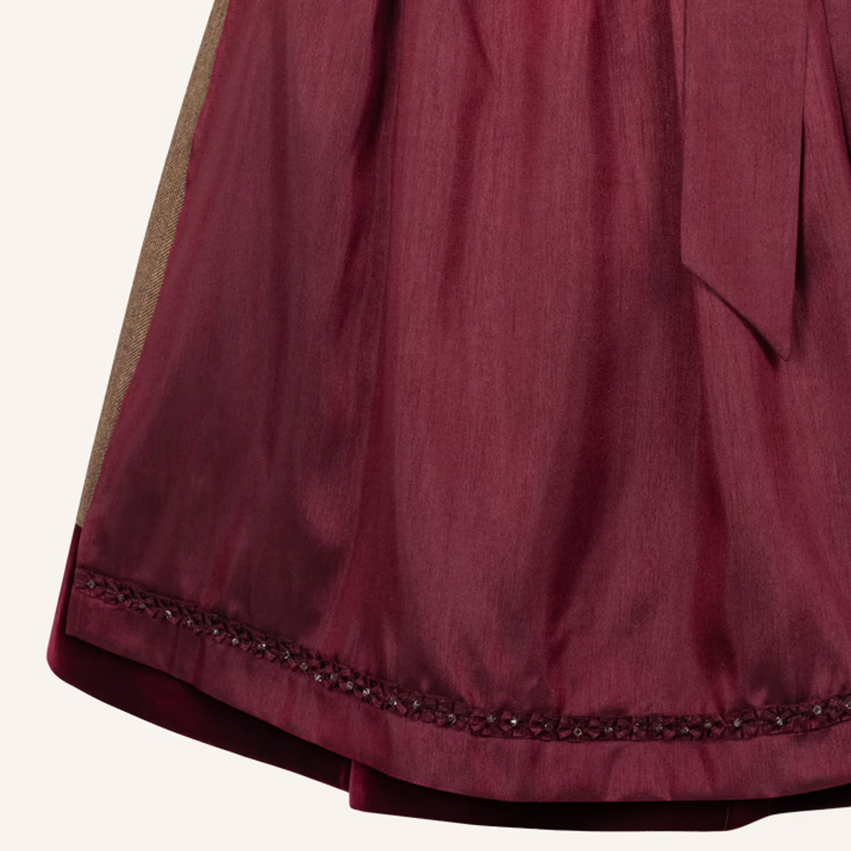Krüger Dirndl Velvet Glen Samt 70cm Victoria Swarovski Kollektion 2026